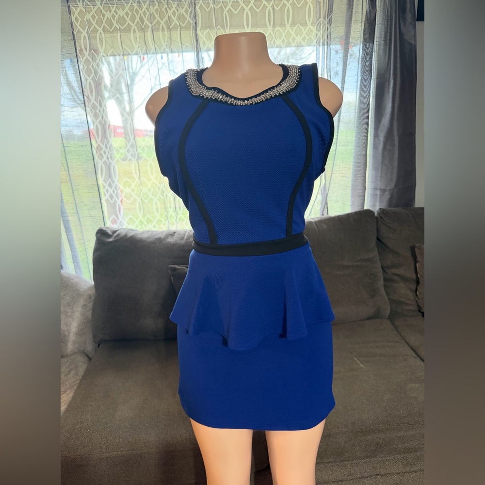 Elegant Blue Maxi Dress with Embellished Neckline